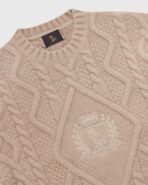 CABLE KNIT SWEATER WITH CREST CAMEL